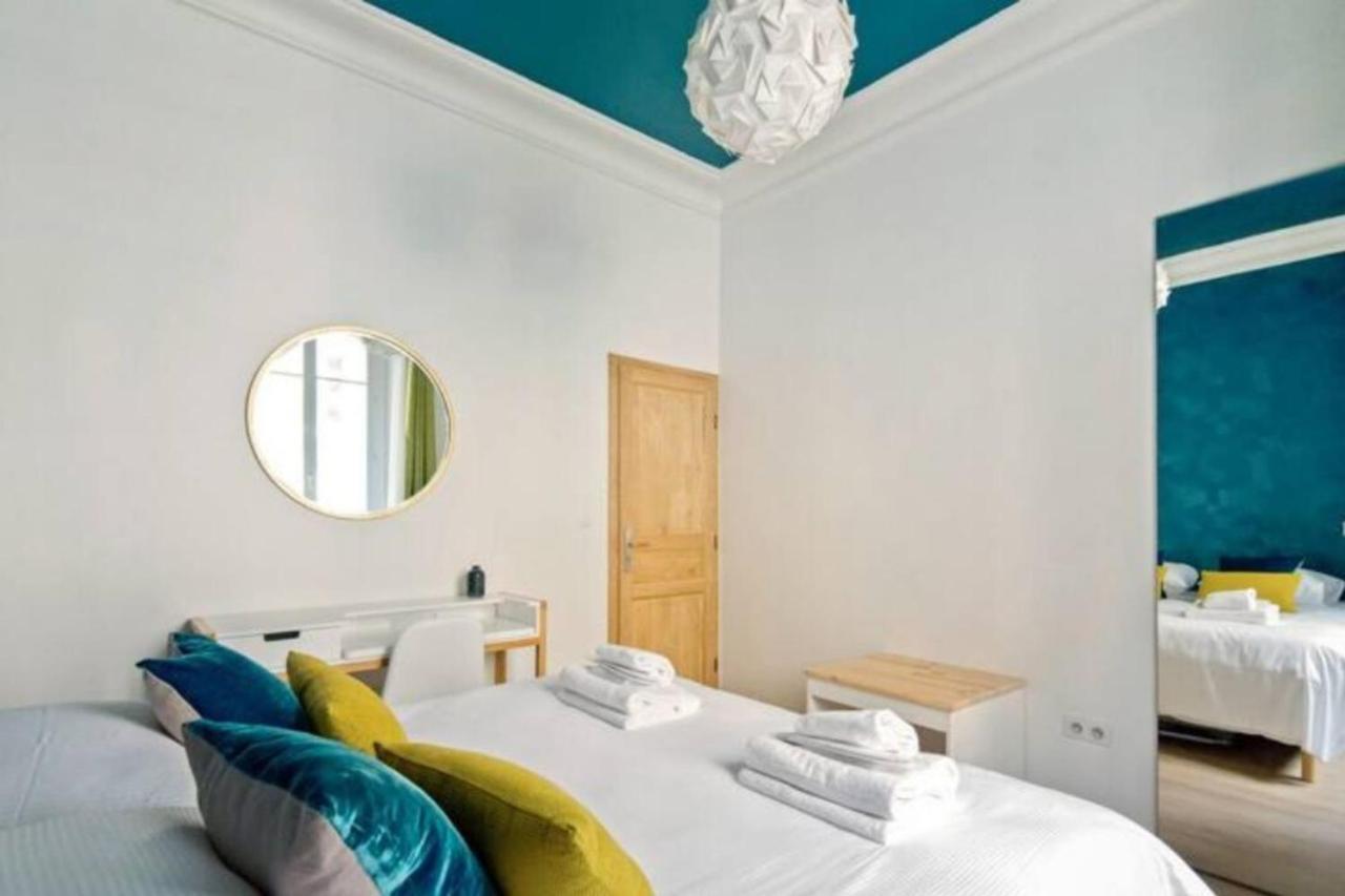 Cozy 2 Bedroom Apartment In Paris Luaran gambar